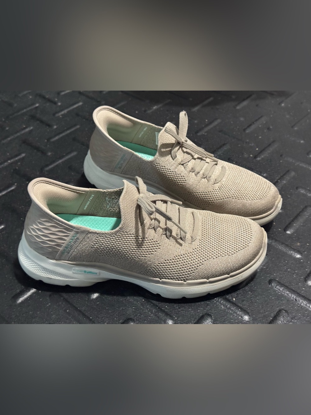 Skechers Hands-Free Slip-Ins Go Walk